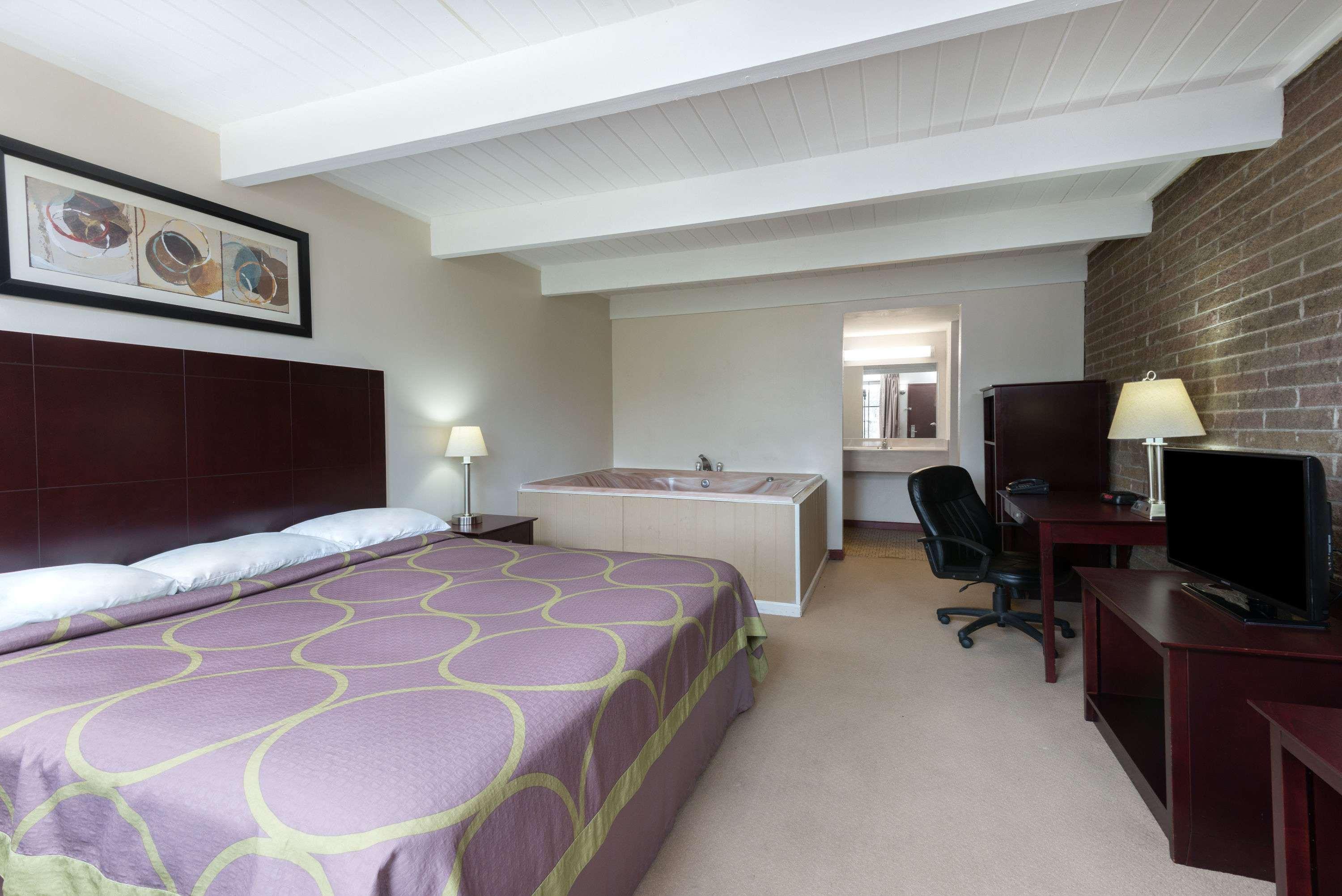 Super 8 By Wyndham Beaver Falls Buitenkant foto