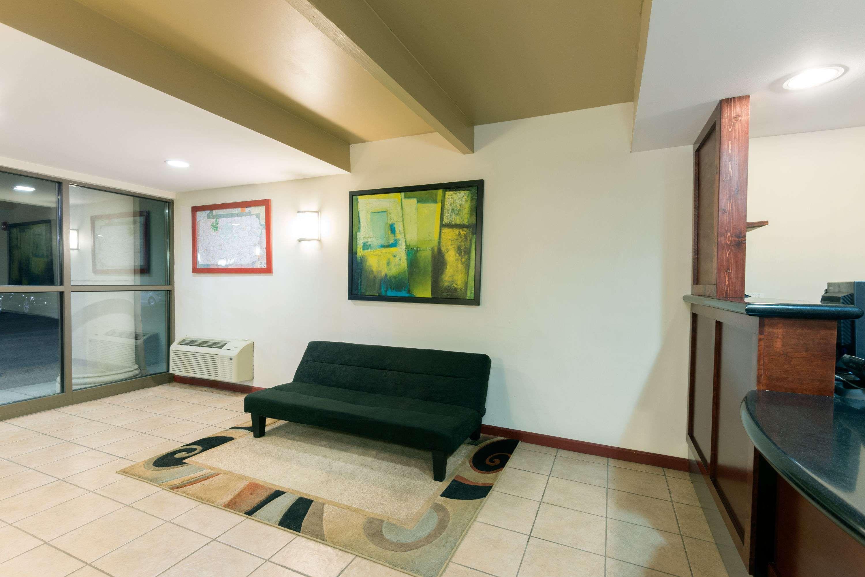 Super 8 By Wyndham Beaver Falls Buitenkant foto